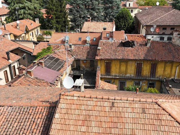 intera palazzina in vendita a Vimercate in zona Centro Storico