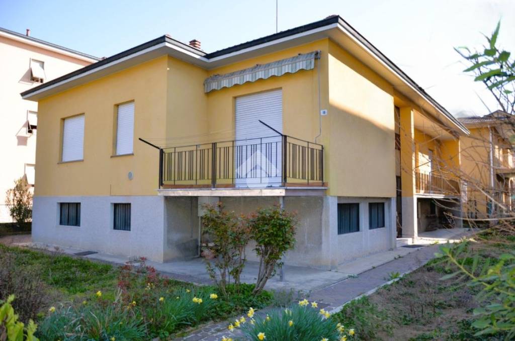 casa indipendente in vendita a Vimercate