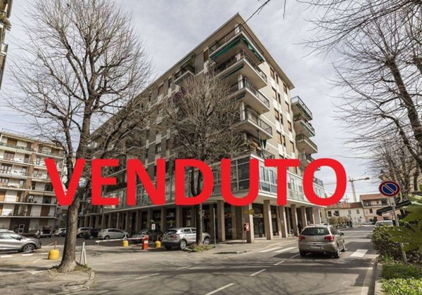 appartamento in vendita a Vimercate in zona Centro Storico