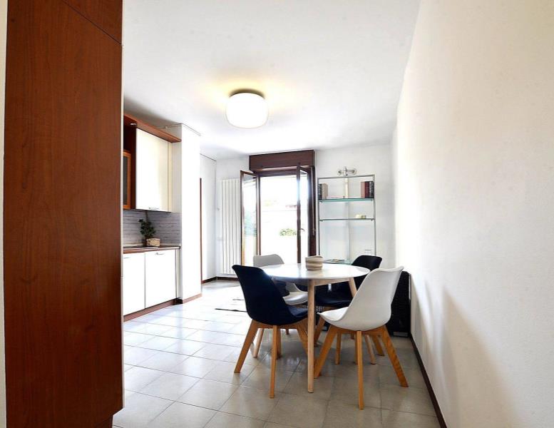 appartamento in vendita a Vimercate in zona Ruginello / Oldaniga