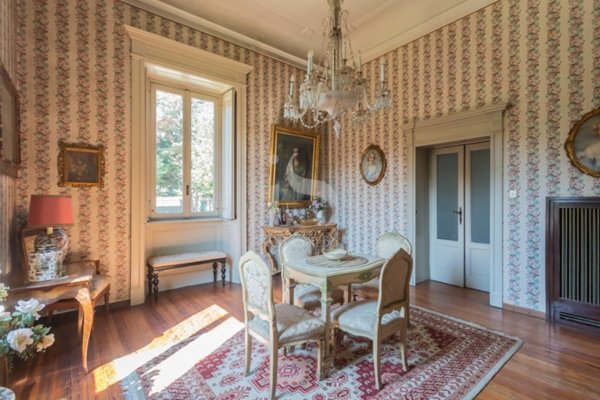 casa indipendente in vendita a Vimercate in zona Centro Storico