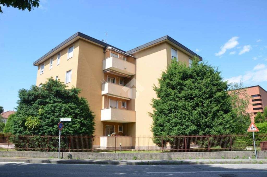 appartamento in vendita a Vimercate