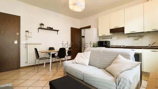 appartamento in vendita a Vimercate in zona Oreno