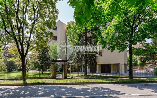 appartamento in vendita a Vimercate in zona Centro Storico