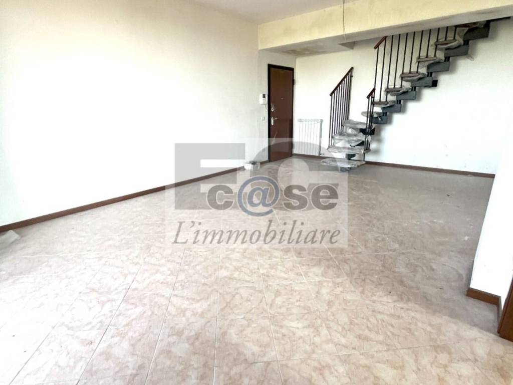appartamento in vendita a Vimercate in zona Oreno