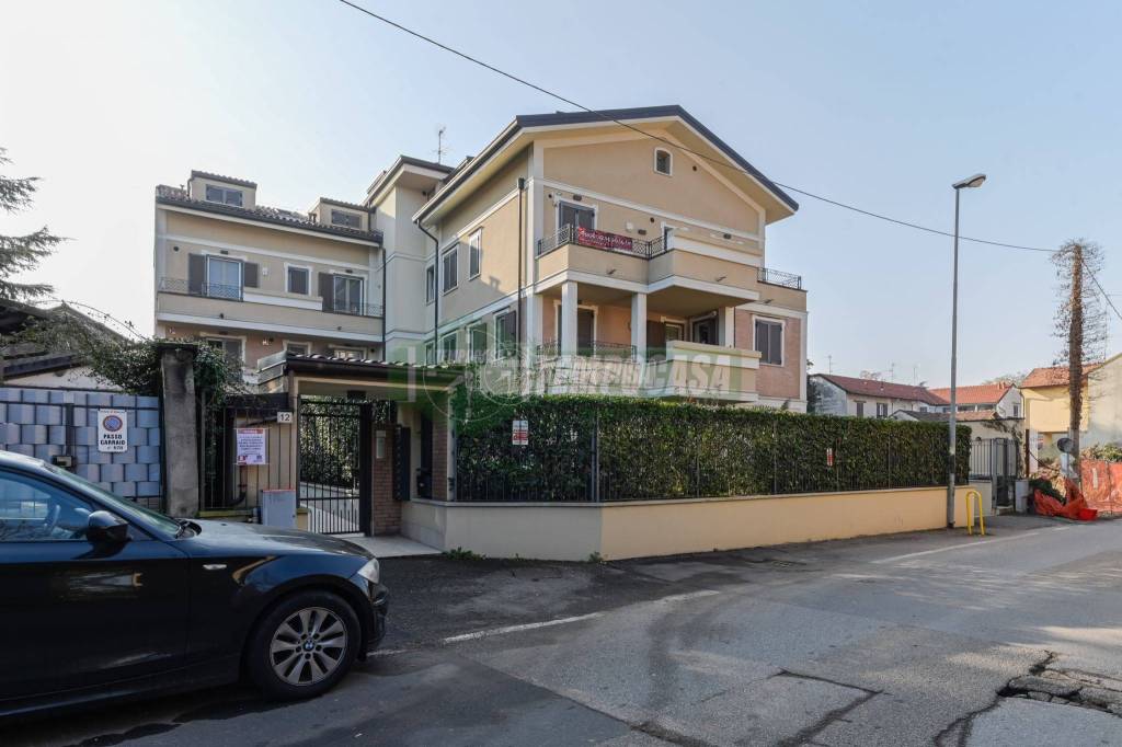 appartamento in vendita a Vimercate in zona Centro Storico