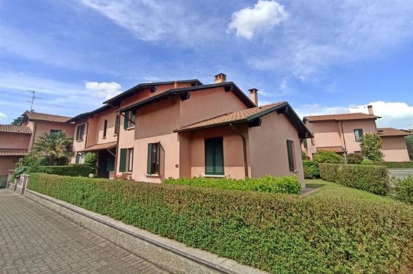 casa indipendente in vendita a Vimercate in zona Oreno