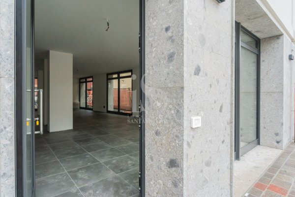 negozio in vendita a Vimercate in zona Centro Storico