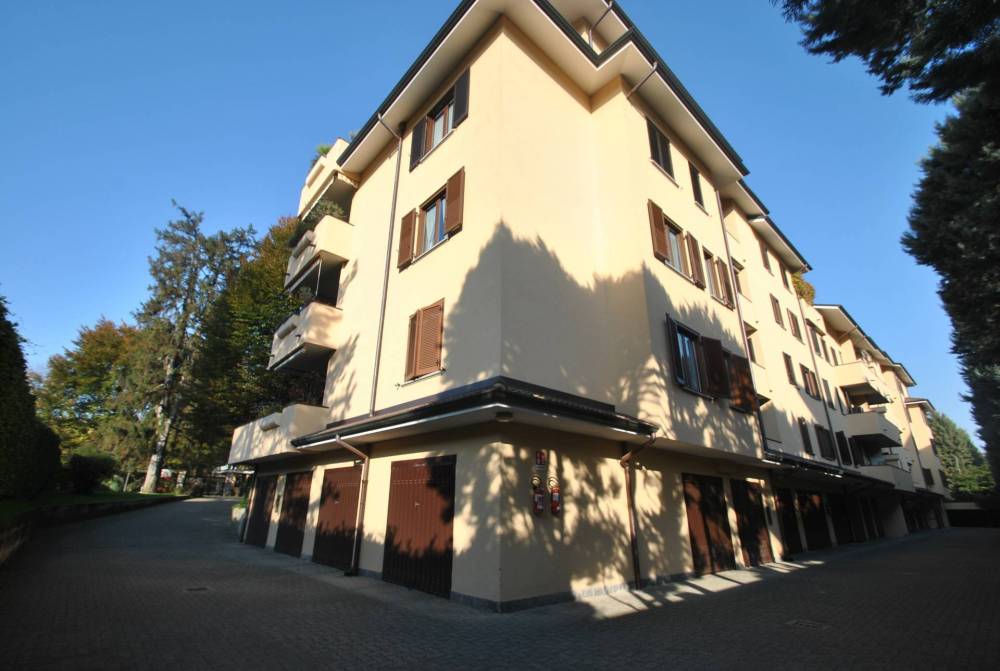 appartamento in vendita a Vimercate in zona Centro Storico
