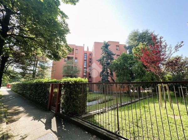 appartamento in vendita a Vimercate in zona Centro Storico