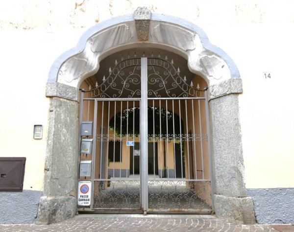 appartamento in vendita a Vimercate in zona Centro Storico