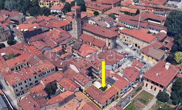 appartamento in vendita a Vimercate in zona Centro Storico