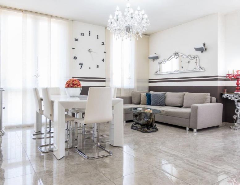 appartamento in vendita a Vimercate in zona Centro Storico