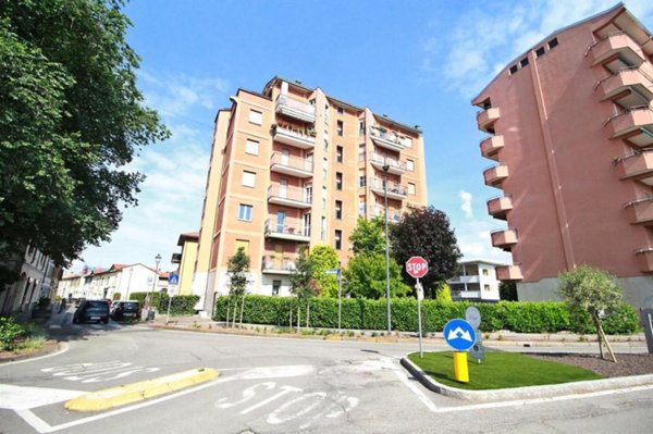 appartamento in vendita a Vimercate in zona Centro Storico