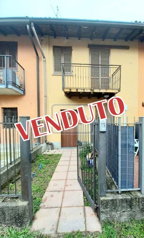 casa indipendente in vendita a Vimercate
