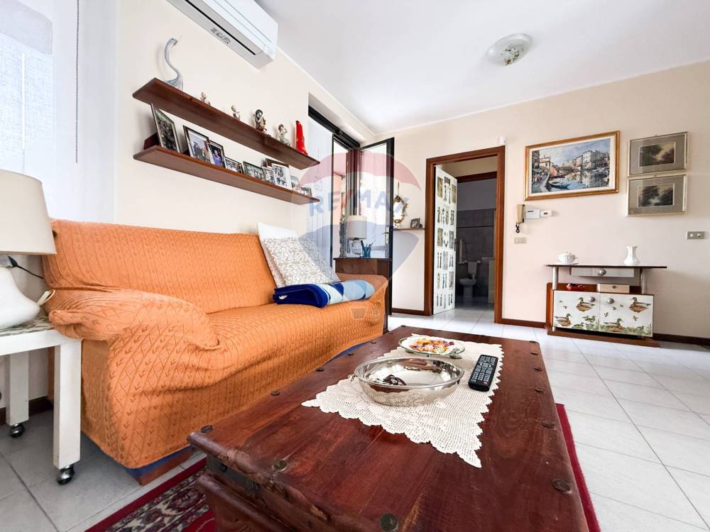 casa indipendente in vendita a Vimercate in zona Oreno