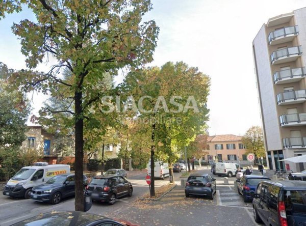 negozio in vendita a Vimercate