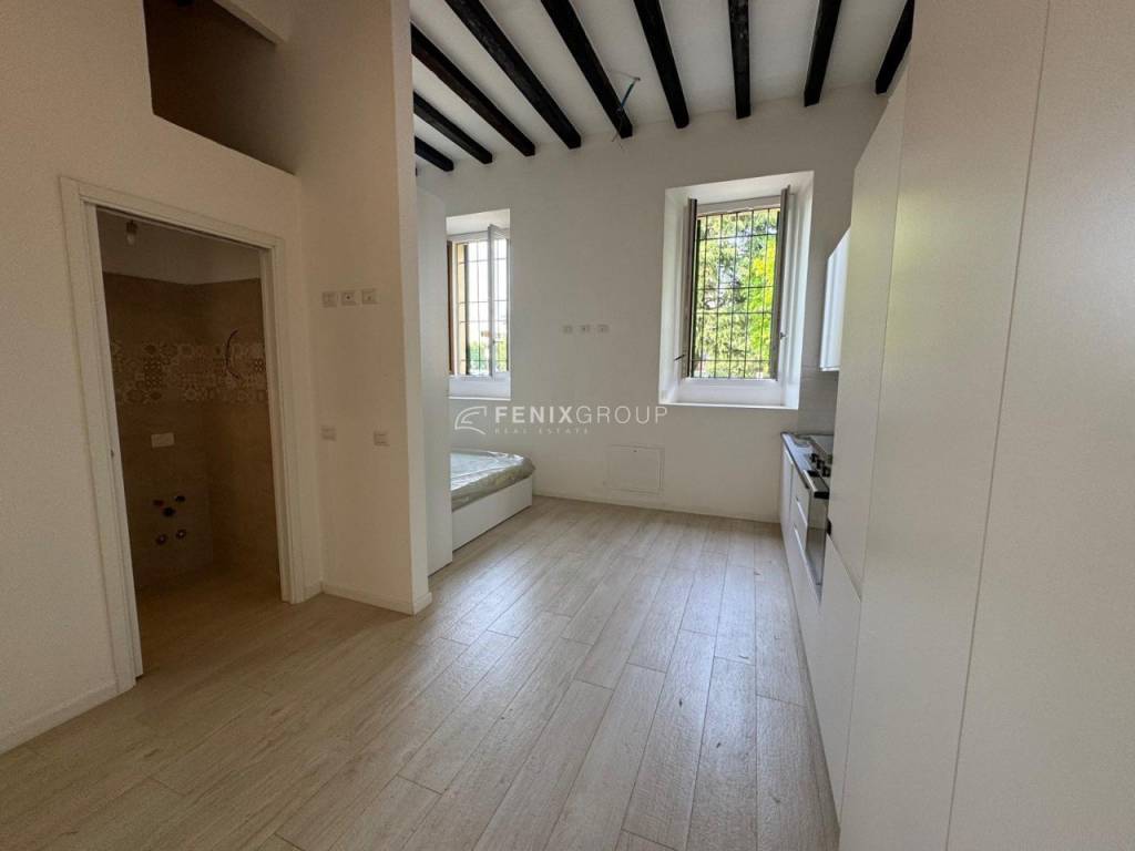 appartamento in vendita a Vimercate in zona Centro Storico