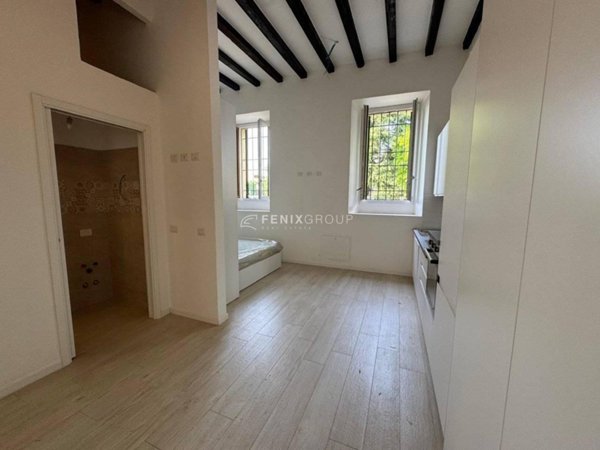 appartamento in vendita a Vimercate in zona Centro Storico