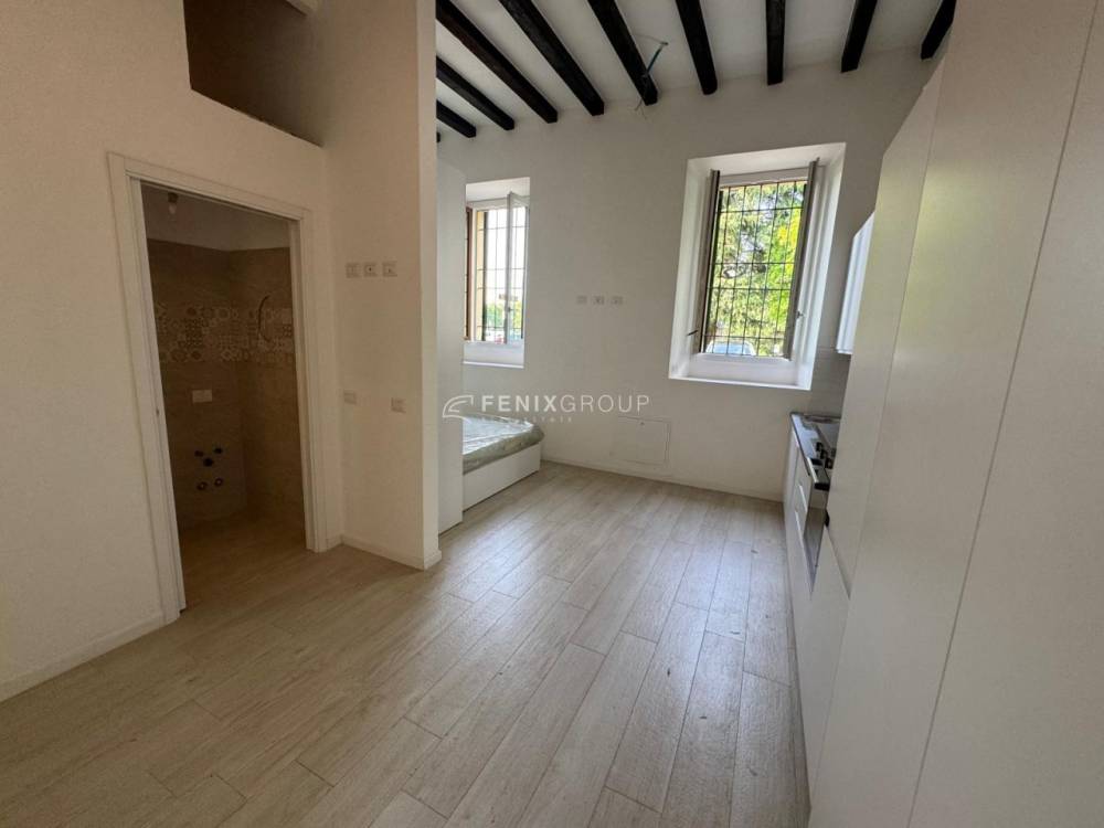 appartamento in vendita a Vimercate in zona Centro Storico