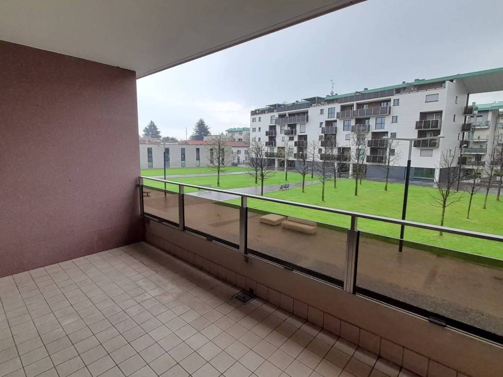 appartamento in vendita a Vimercate in zona Centro Storico