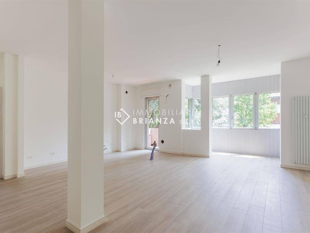 appartamento in vendita a Vimercate in zona Centro Storico