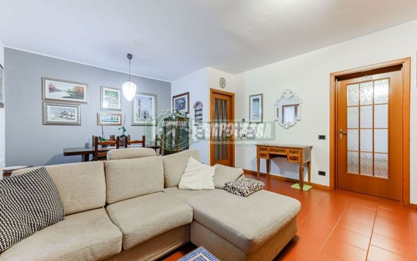 appartamento in vendita a Vimercate