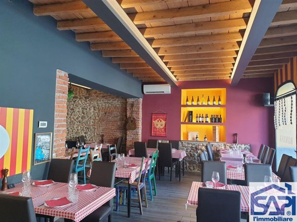 negozio in vendita a Vimercate