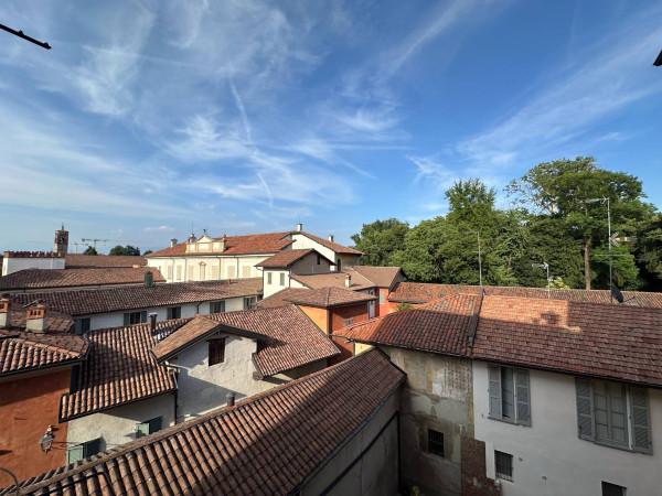 appartamento in vendita a Vimercate in zona Centro Storico