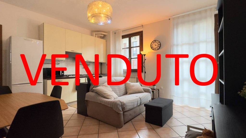 appartamento in vendita a Vimercate in zona Oreno