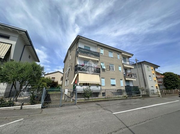 appartamento in vendita a Vimercate in zona Velasca