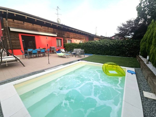 casa indipendente in vendita a Vimercate