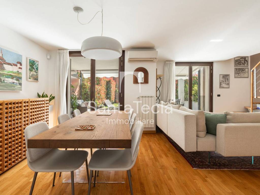 appartamento in vendita a Vimercate in zona Centro Storico