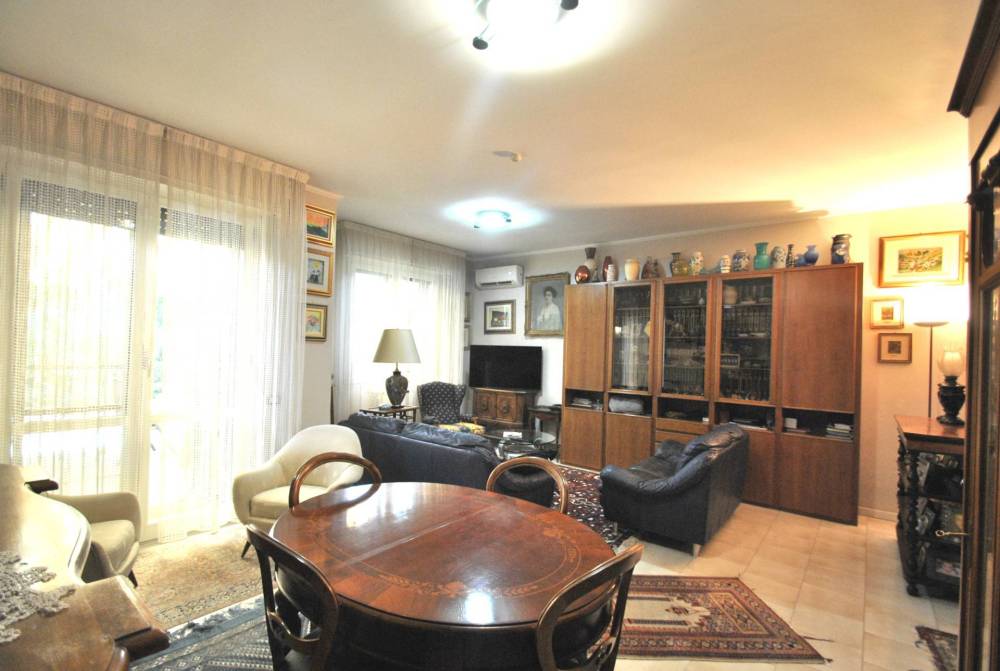 casa indipendente in vendita a Vimercate in zona Oreno