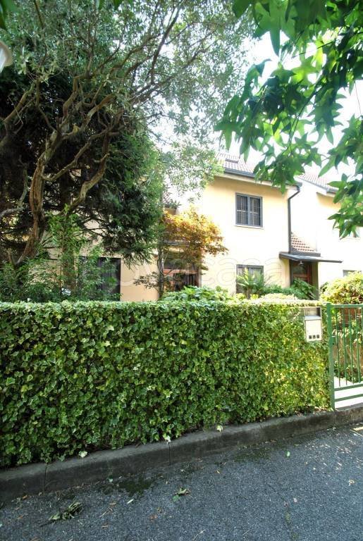 casa indipendente in vendita a Vimercate in zona Oreno