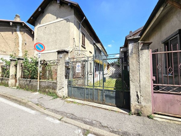 casa indipendente in vendita a Vimercate in zona Centro Storico