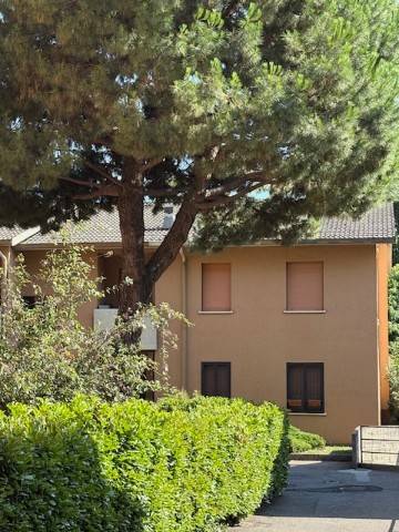 appartamento in vendita a Vimercate in zona Ruginello / Oldaniga