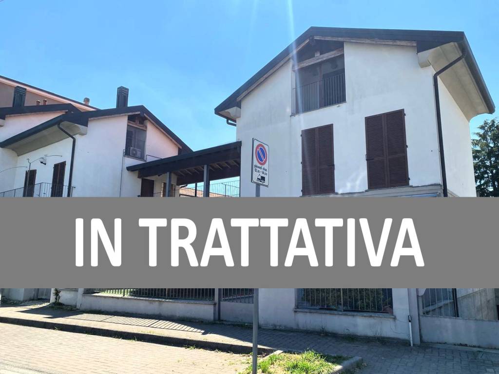 appartamento in vendita a Vimercate in zona Ruginello / Oldaniga