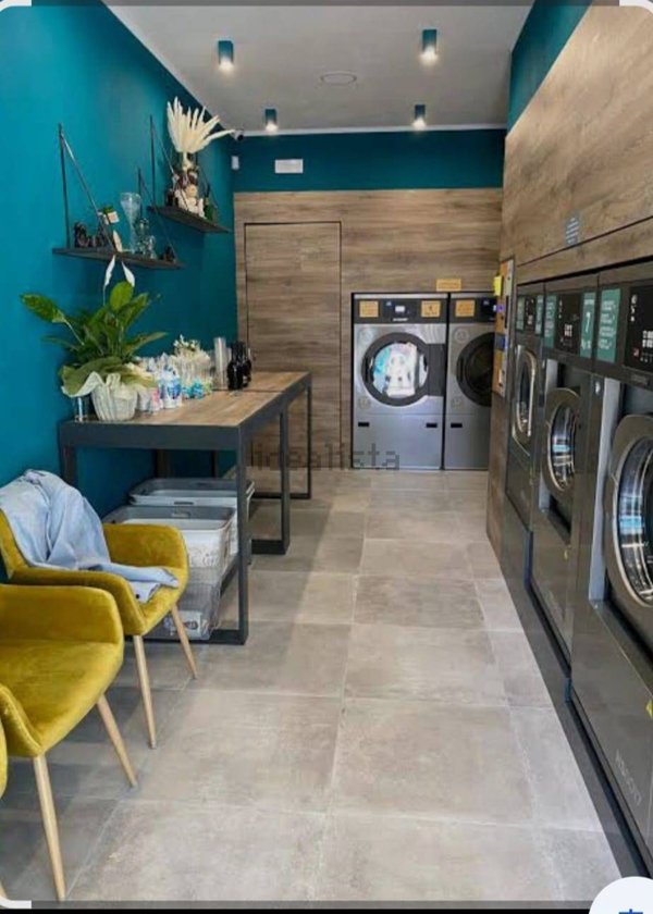 negozio in vendita a Vimercate