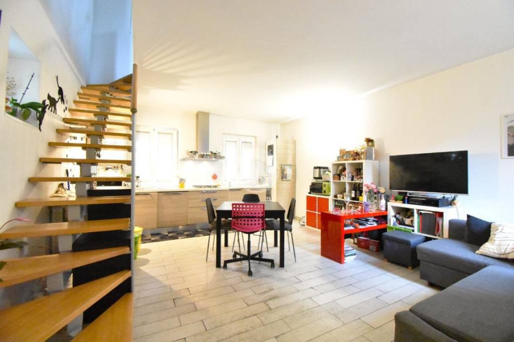 casa indipendente in vendita a Vimercate