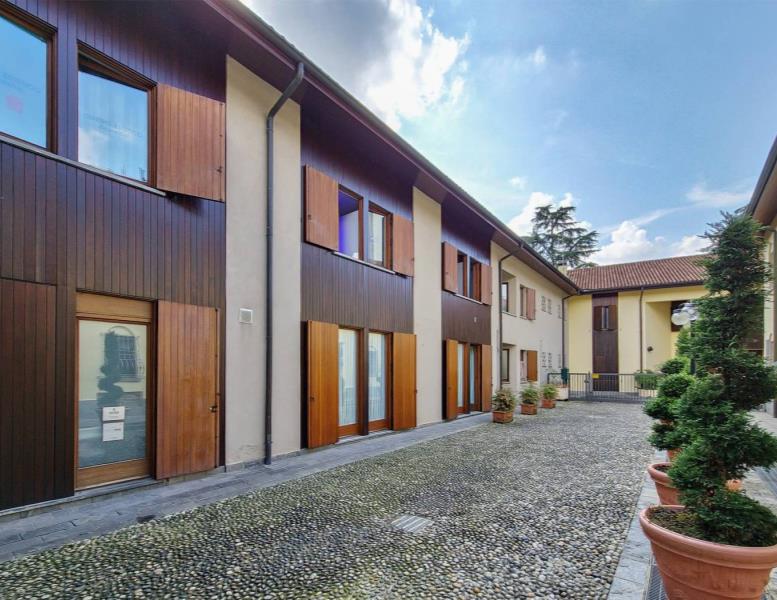 appartamento in vendita a Vimercate in zona Centro Storico