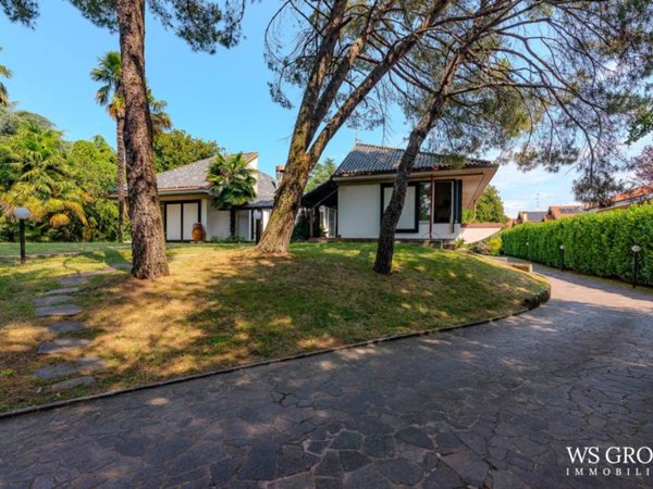casa indipendente in vendita a Vimercate