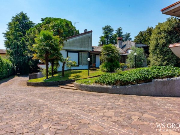 casa indipendente in vendita a Vimercate