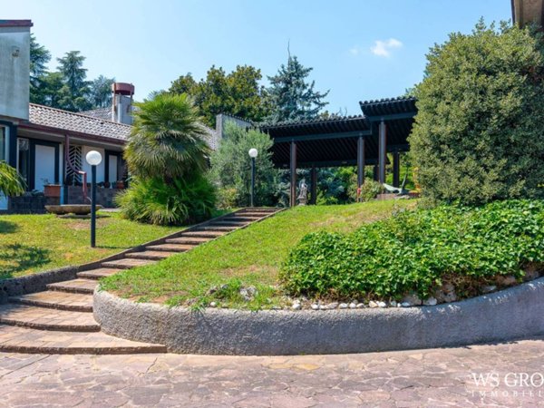 casa indipendente in vendita a Vimercate