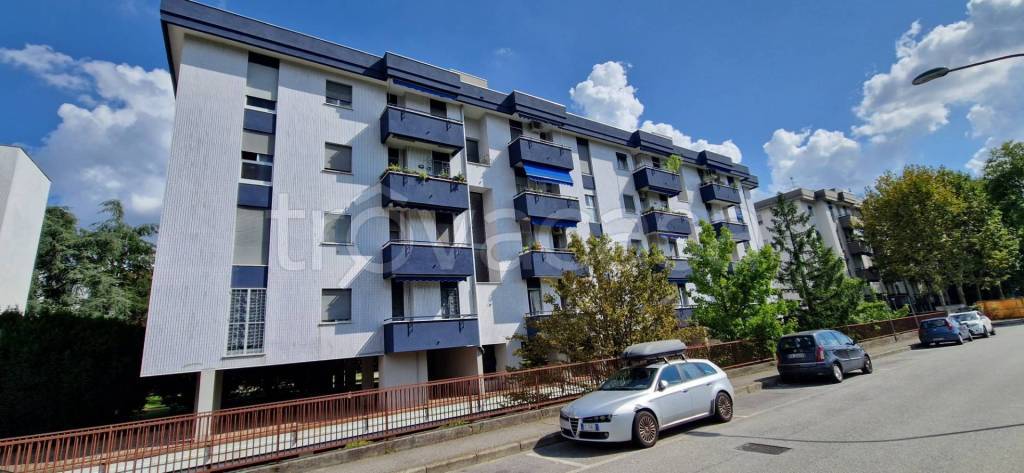 appartamento in vendita a Vimercate