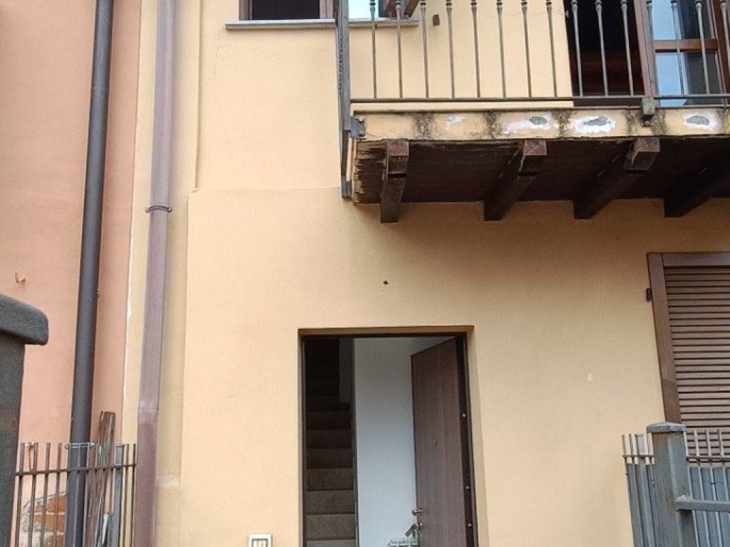 casa indipendente in vendita a Vimercate in zona Ruginello / Oldaniga