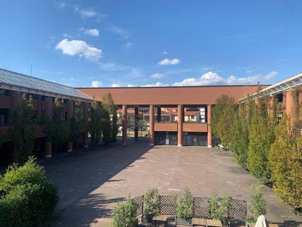 appartamento in vendita a Vimercate in zona Centro Storico