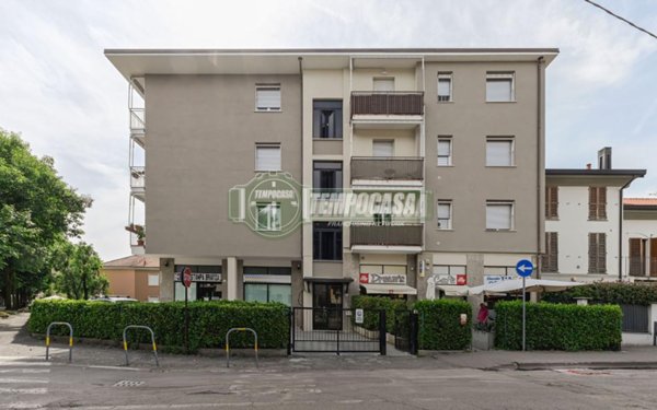 appartamento in vendita a Vimercate in zona Ruginello / Oldaniga