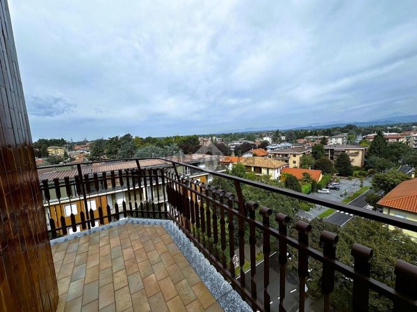 appartamento in vendita a Vimercate