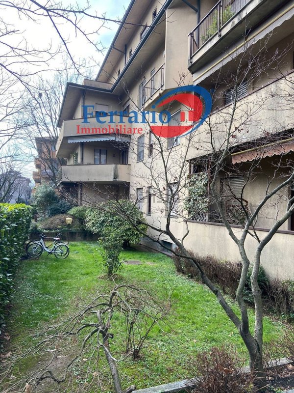 appartamento in vendita a Vimercate